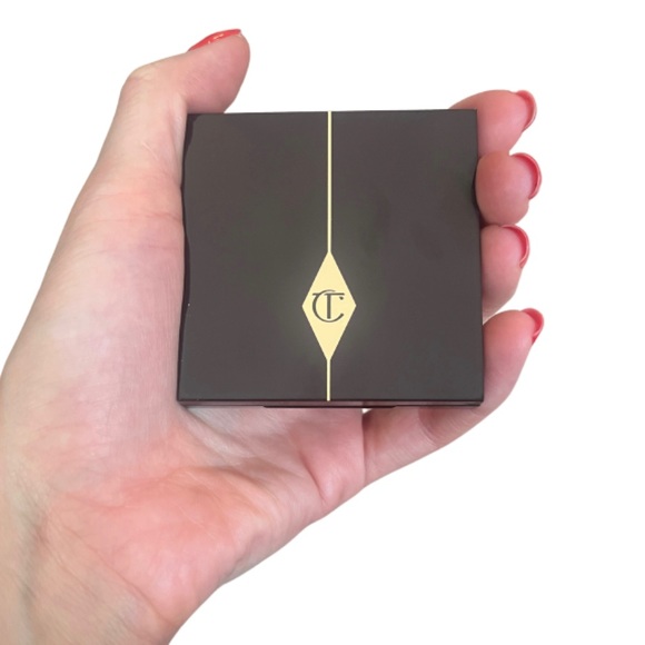 Charlotte Tilbury | Luxury Eye Palette - Walk of No Shame - Picture 7 of 10